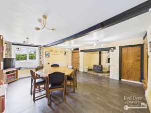 Dining Room- click for photo gallery